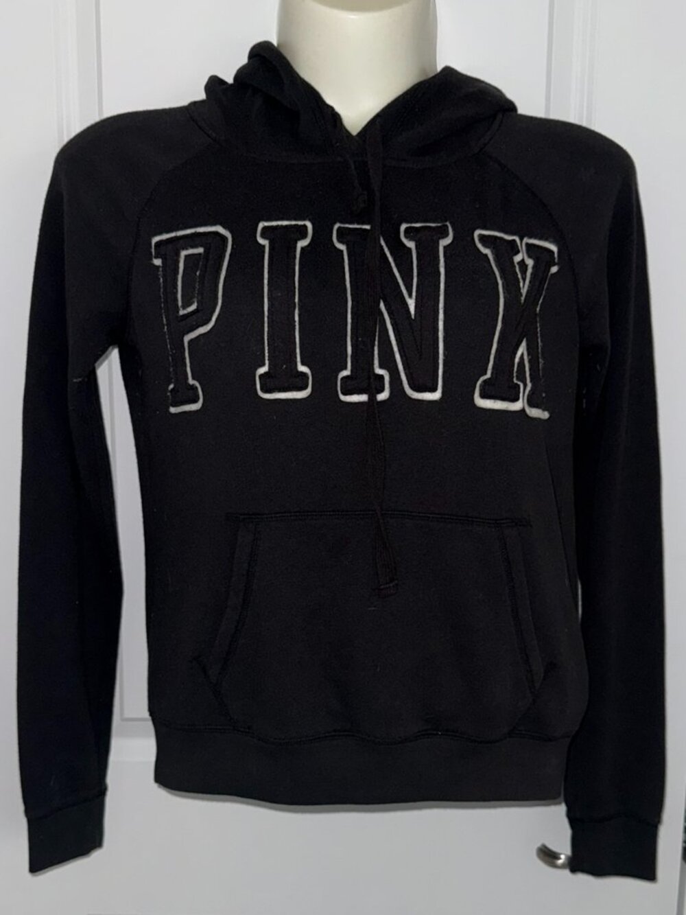 PINK Victoria’s Secret Black Hoodie Sweatshirt – Classic Logo Pullover Size L